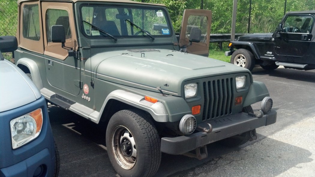 jeepsahara1.jpeg